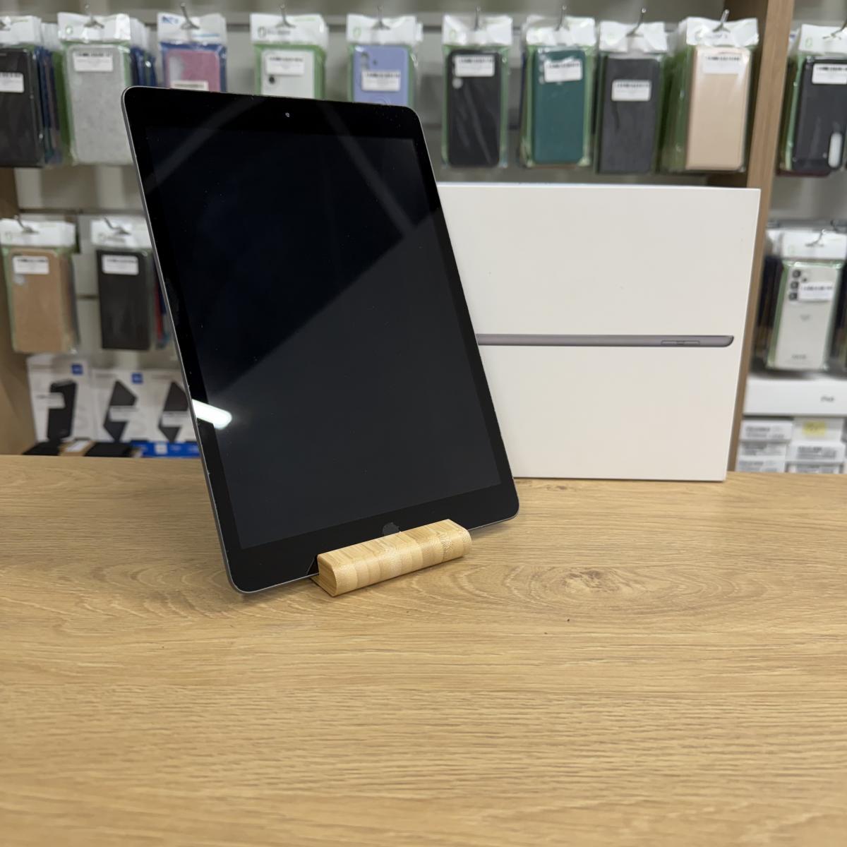 Apple iPad 8th Gen Kártyafüggetlen 32 GB, 12 hó garancia, Újszerű