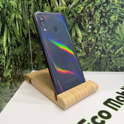 Samsung Galaxy A40 Kártyafüggetlen 64 GB, 12 hó garancia, Átlagos