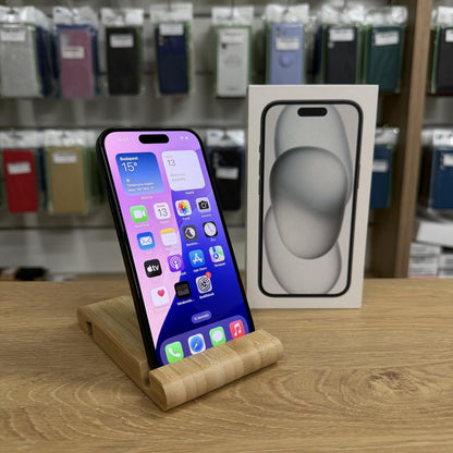 Apple iPhone 15 Kártyafüggetlen 128 GB, 12 hó garancia, Újszerű
