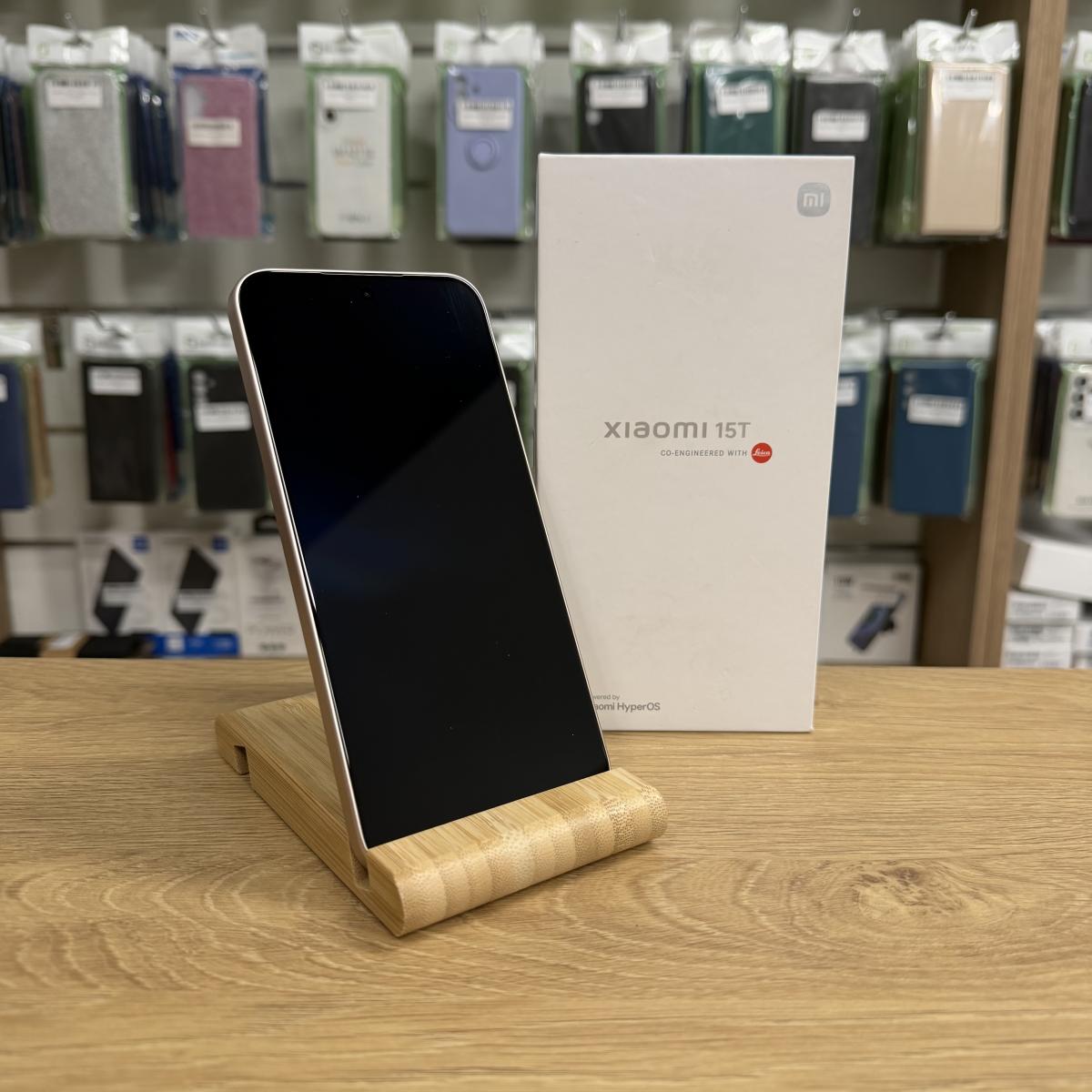 Xiaomi 15T Kártyafüggetlen 256 GB, 12 hó garancia, Újszerű (Kijelző beégve)