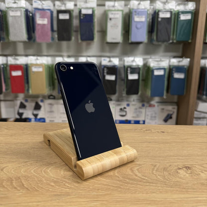 Apple iPhone SE (2022) Kártyafüggetlen 64 GB, 12 hó garancia, Átlagos