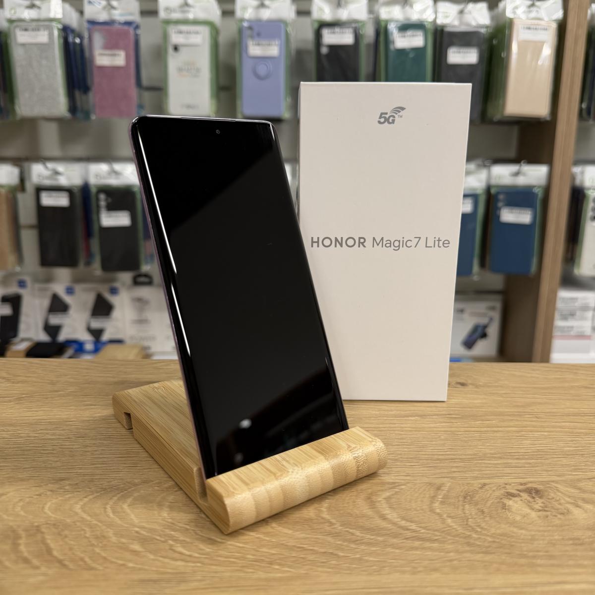 Honor Magic7 Lite Kártyafüggetlen 256 GB, 12 hó garancia, Újszerű