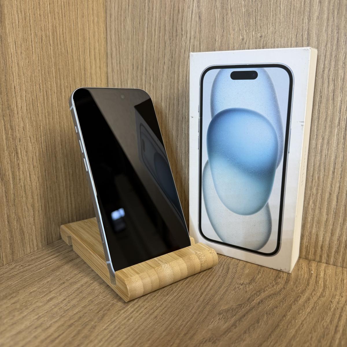 Apple iPhone 15 Kártyafüggetlen 128 GB, 12 hó garancia, Újszerű